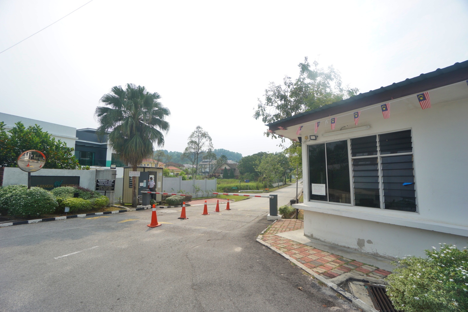 Flat Land, Kayangan Heights Bungalow Lot - photo 6