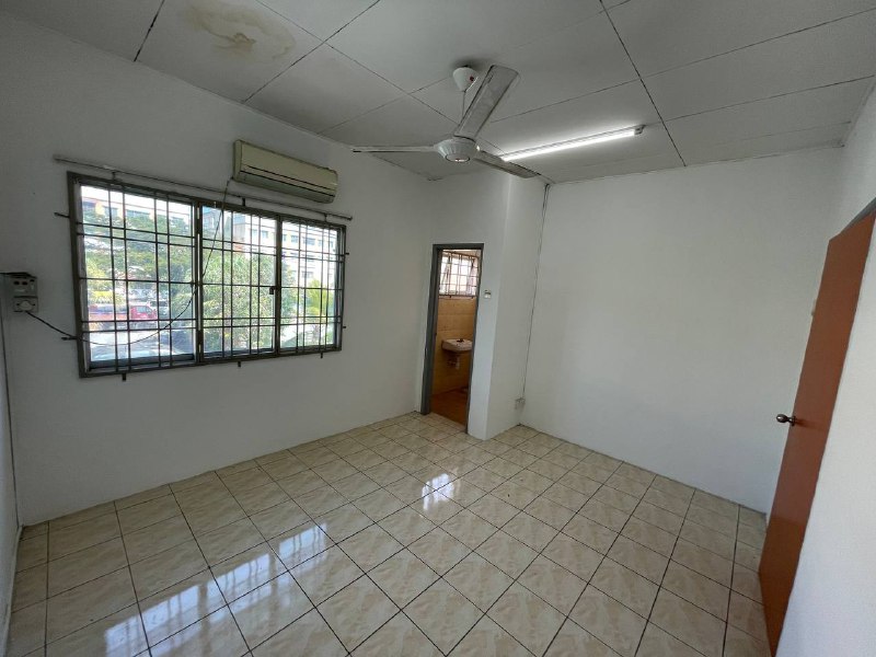 Bandar Saujana Putra Corner House - photo 9