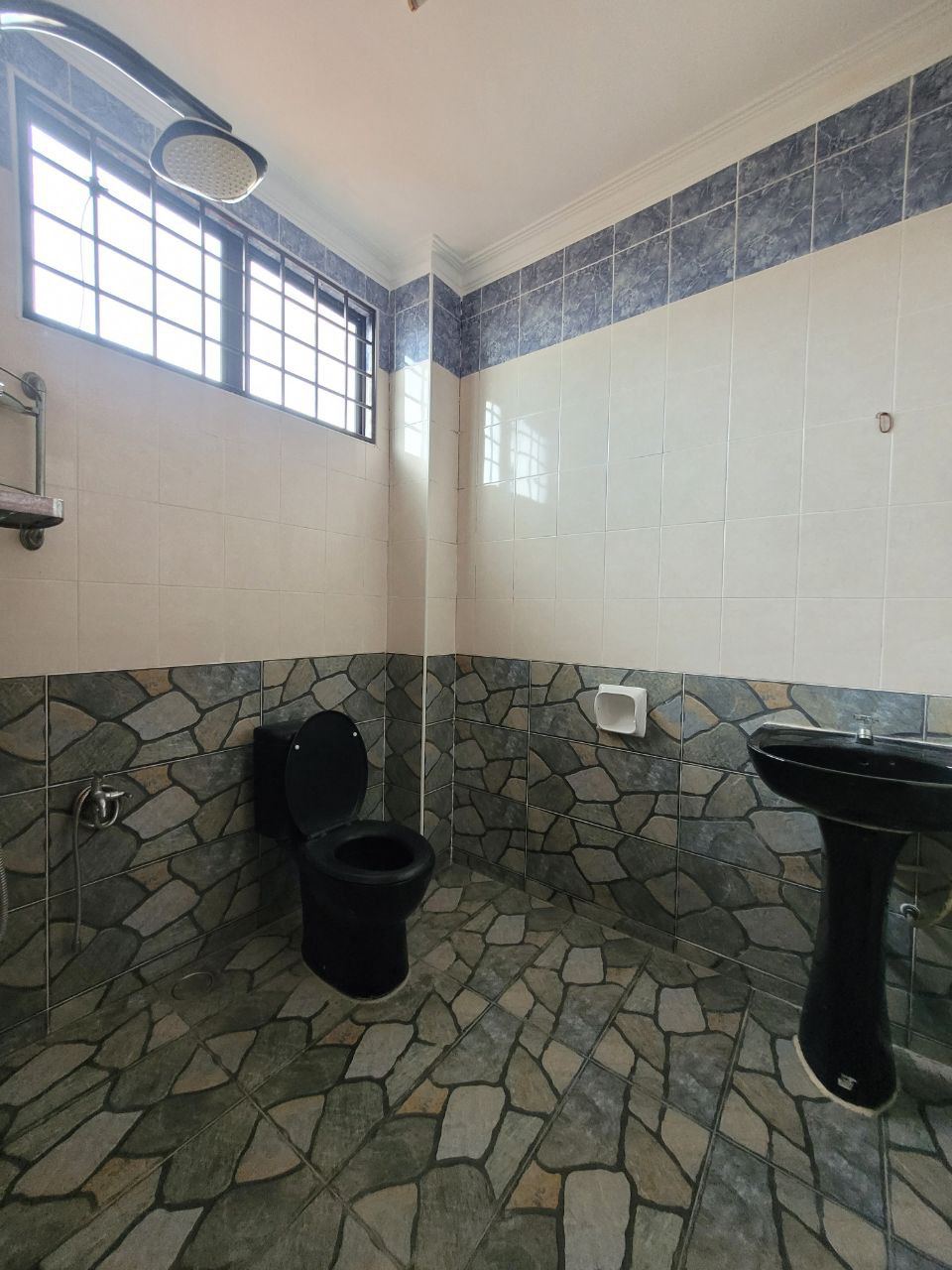 Renovated Taman Desa Melati Fasa 3 Nilai - photo 9