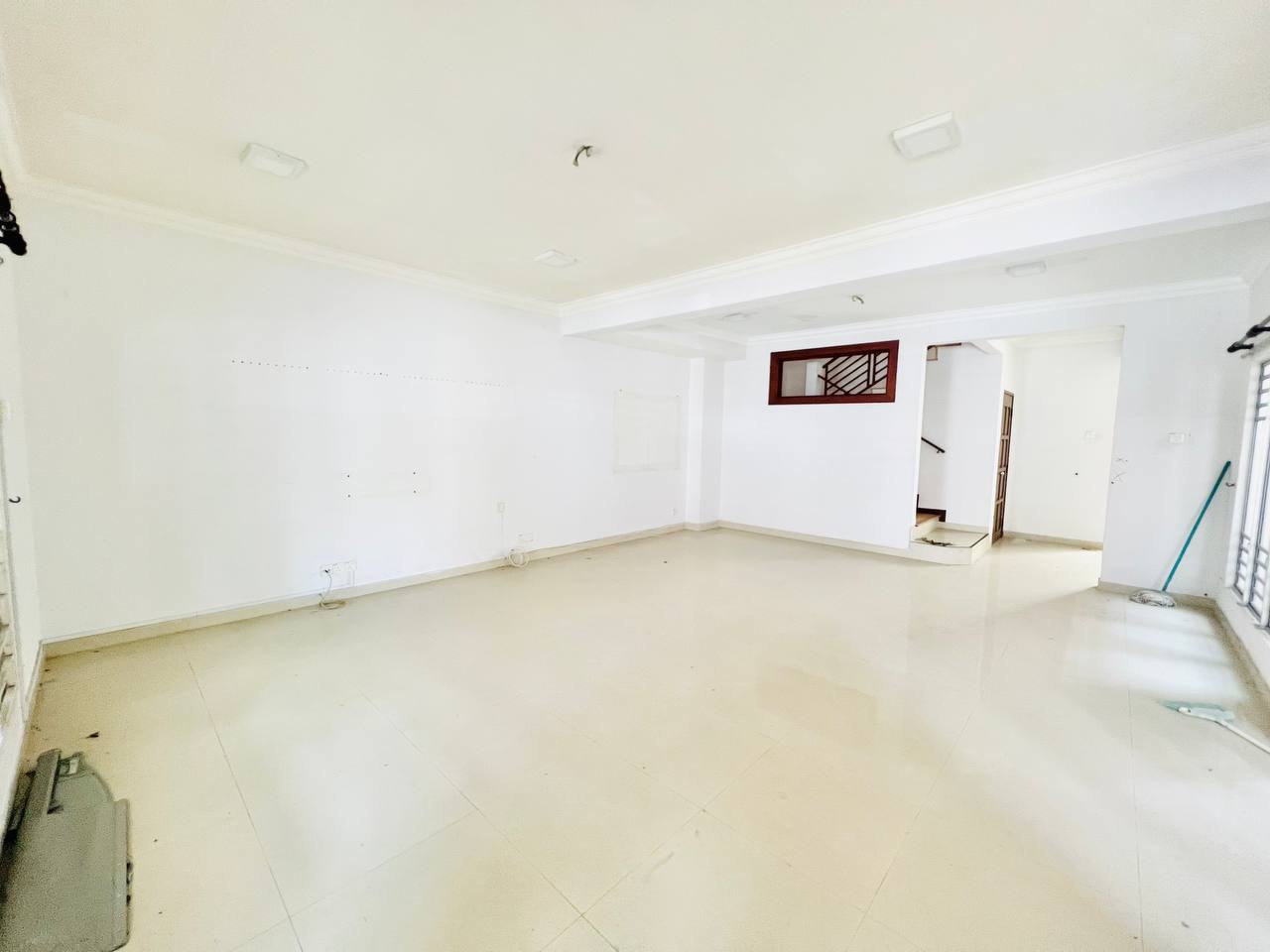 Double Storey Putra Permai Section 10 Putra Height - photo 2