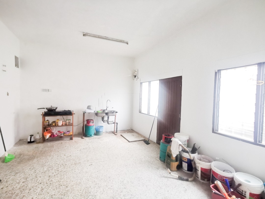 Intermediate Double Storey Taman Klang Utama - photo 3