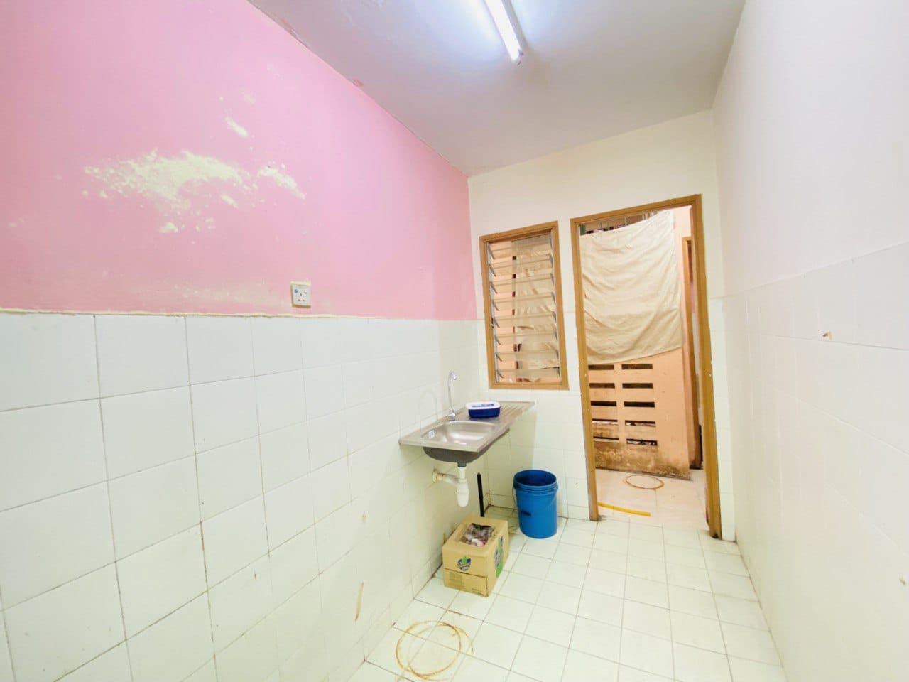 Level 1 Apartment Pusat Komersial seksyen 7 - photo 3