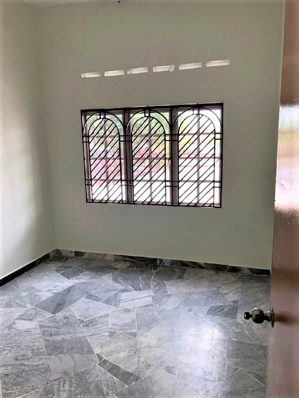 Intermediate Single Storey Taman Medan Jaya - photo 4