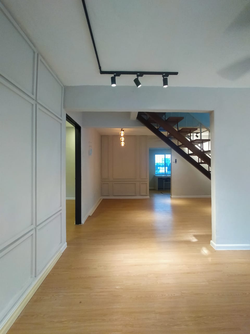 Corner Lot Double Storey Taman Bukit Anggerik KL - photo 4