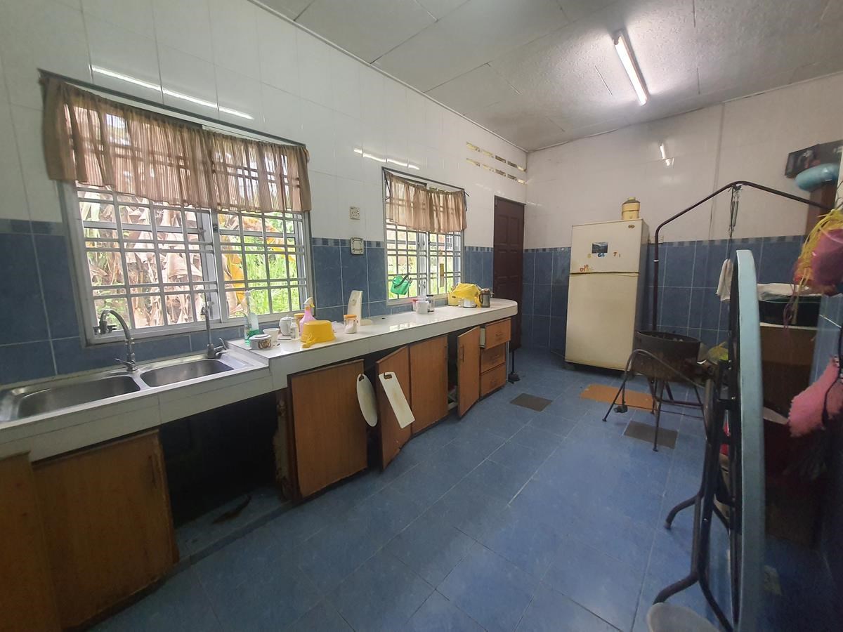 Intermediate Double Storey Taman Seri Bernam - photo 4
