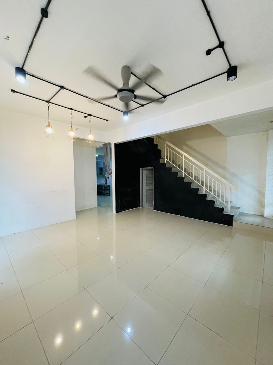 Semi-D Double Storey Bandar Saujana Putra Jenjarom - photo 4