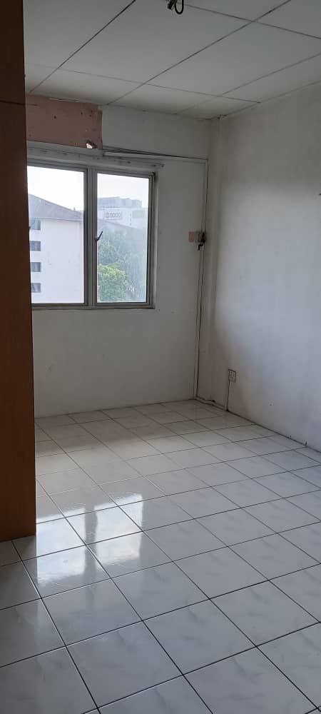 Pangsapuri Taman Sri Rasau, Seksyen 16, Shah Alam - photo 4