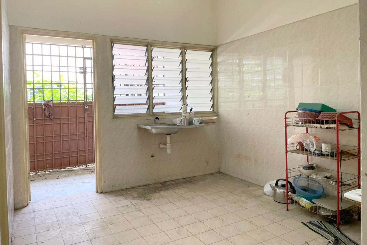 Facinng South 2 Storey House Taman Botanic Klang - photo 4