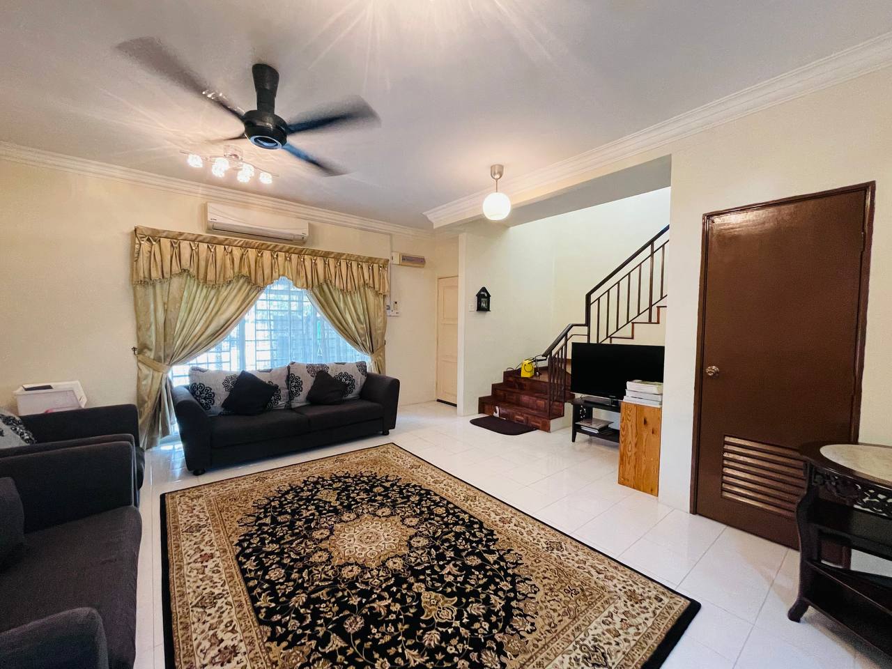 Renovated 2 Storey Seksyen 6 Bdr Bkt Mahkota Bangi - photo 3