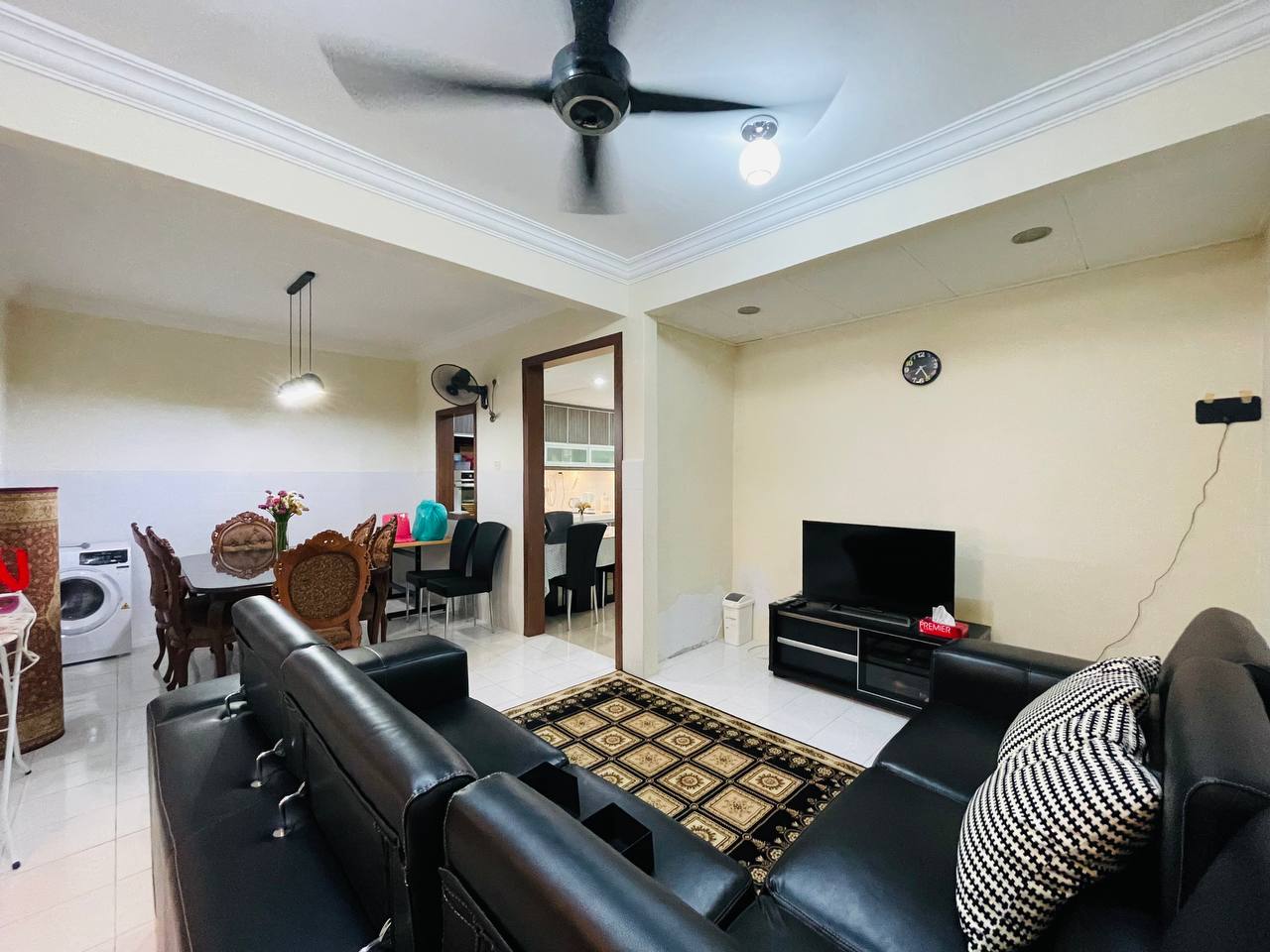 Renovated 2 Storey Seksyen 6 Bdr Bkt Mahkota Bangi - photo 6