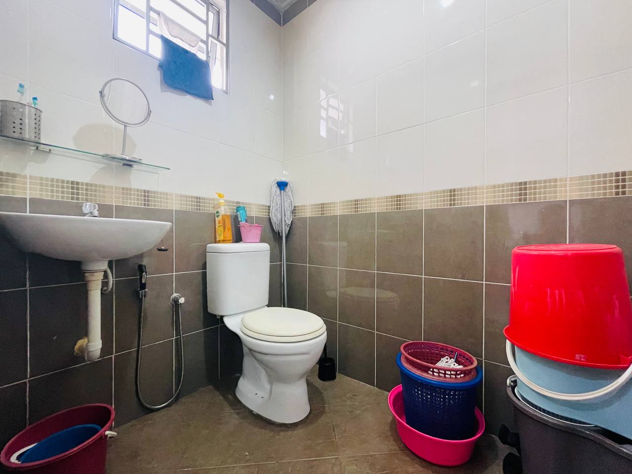 Renovated 2 Storey Seksyen 6 Bdr Bkt Mahkota Bangi - photo 11