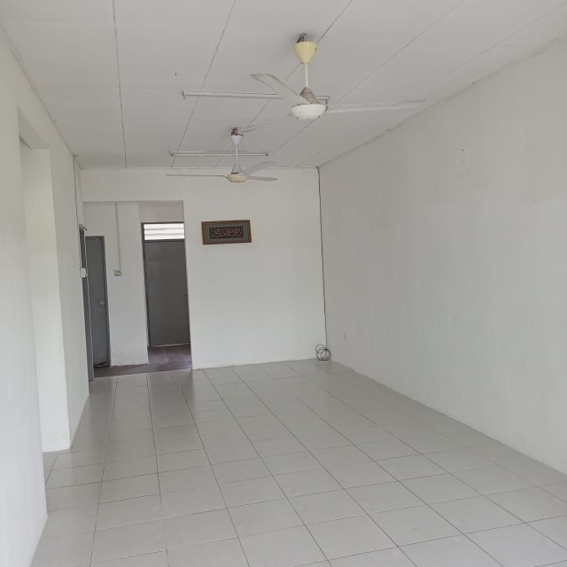 Freehold Single Storey Taman Amanah Jenjarom - photo 4