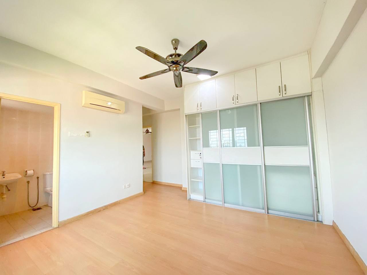 Partly Furnished Mas Kiara Condominium, TTDI KL - photo 7