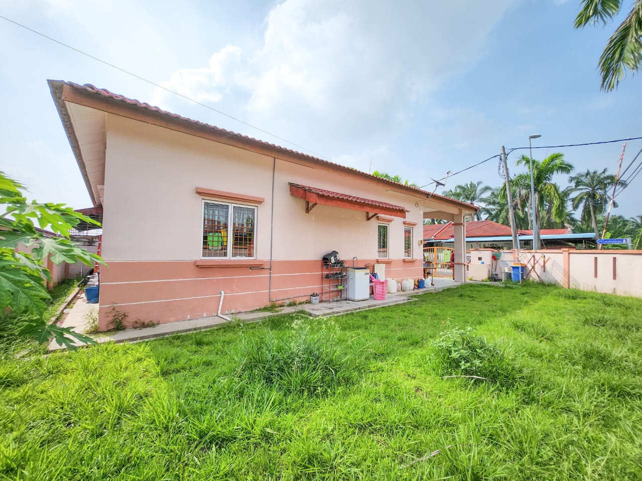 Corner Lot Single Storey Semi D Telok Panglima Grg - photo 3