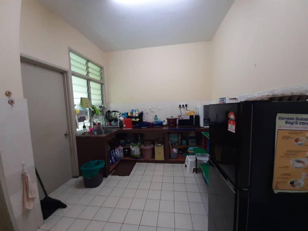 Double Storey Corner Lot, Taman Vista Emas, Kajang - photo 9