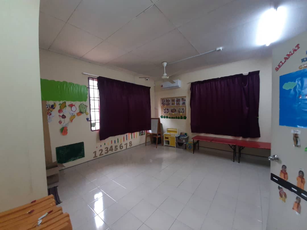 Double Storey Corner Lot, Taman Vista Emas, Kajang - photo 12