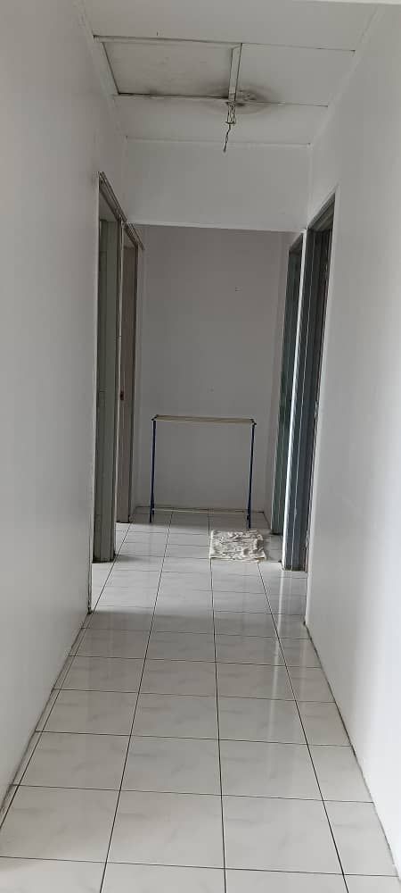 Level 4 Flat Tmn Sri Rasau, Seksyen 16, Shah Alam - photo 4