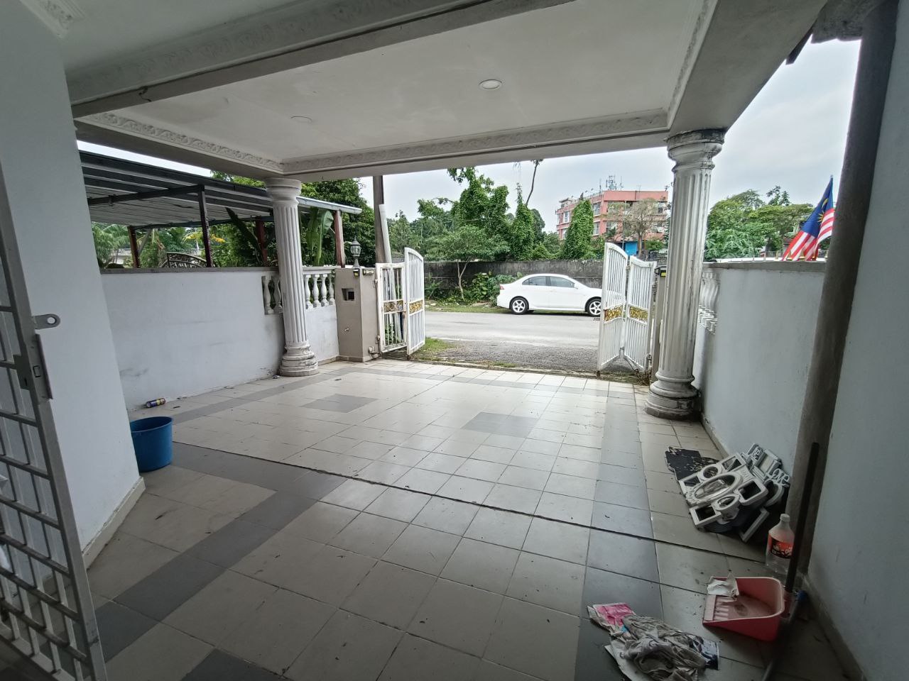 Facing Open Double Storey at Taman TTDI Jaya Shah - photo 3