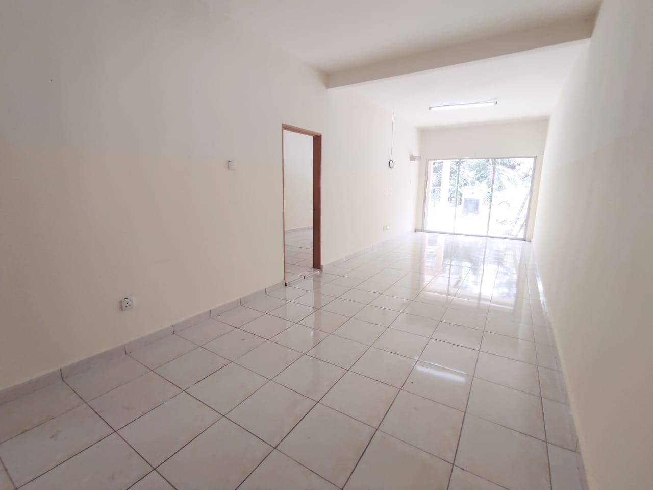 Facing Open, Freehold 1 Storey Tmn Meru Ria, Klang - photo 4