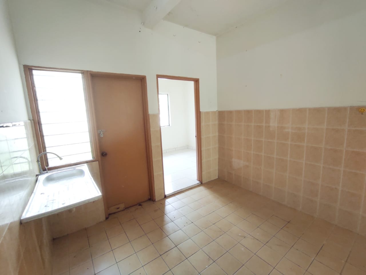Facing Open, Freehold 1 Storey Tmn Meru Ria, Klang - photo 7