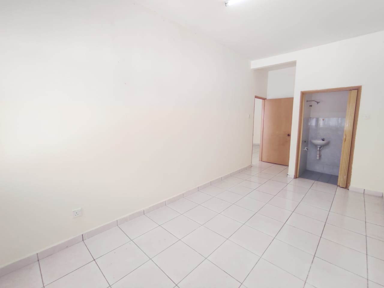 Facing Open, Freehold 1 Storey Tmn Meru Ria, Klang - photo 8