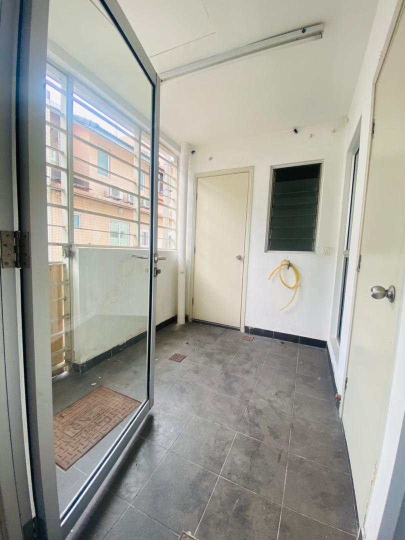 Facing Open 2 half Storey Tmn Putra Prima Puchong - photo 8