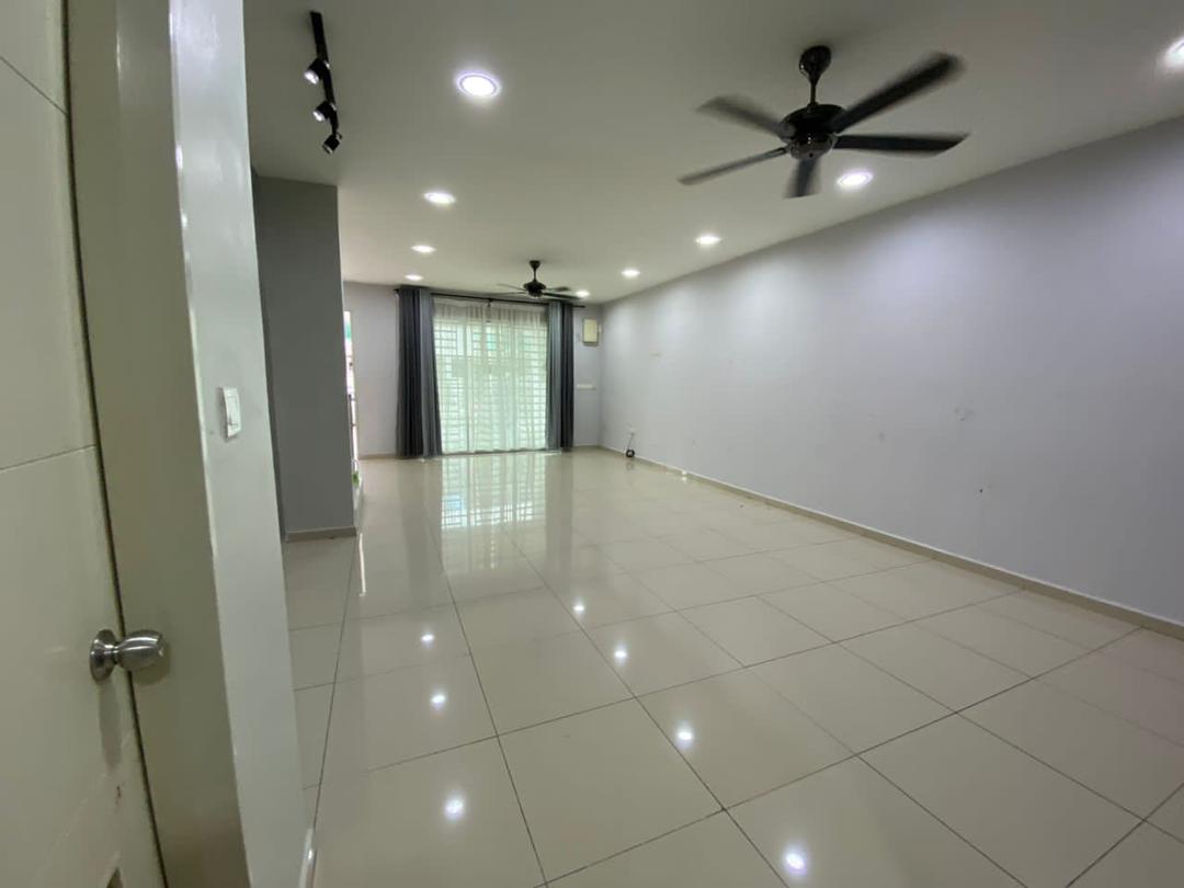 Renovated 2 Storey Hijayu 3d at Bndar Sri Sendayan - photo 4