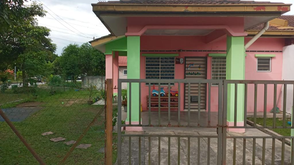 End Lot Single Storey at Taman Pelangi Semenyih - photo 2
