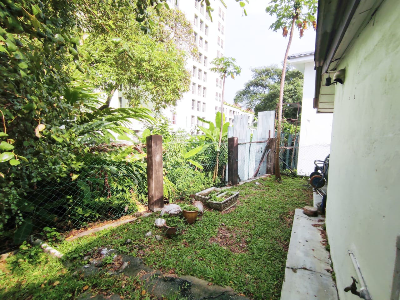EndLot Spacious Land 1 Storey Seksyen 11 Shah Alam - photo 2