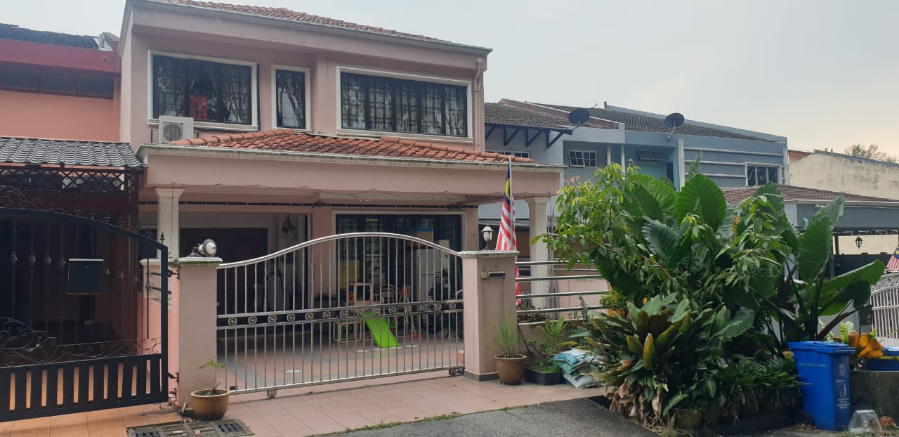 Facing Open, Double Storey at Seksyen 6, Shah Alam - photo 2