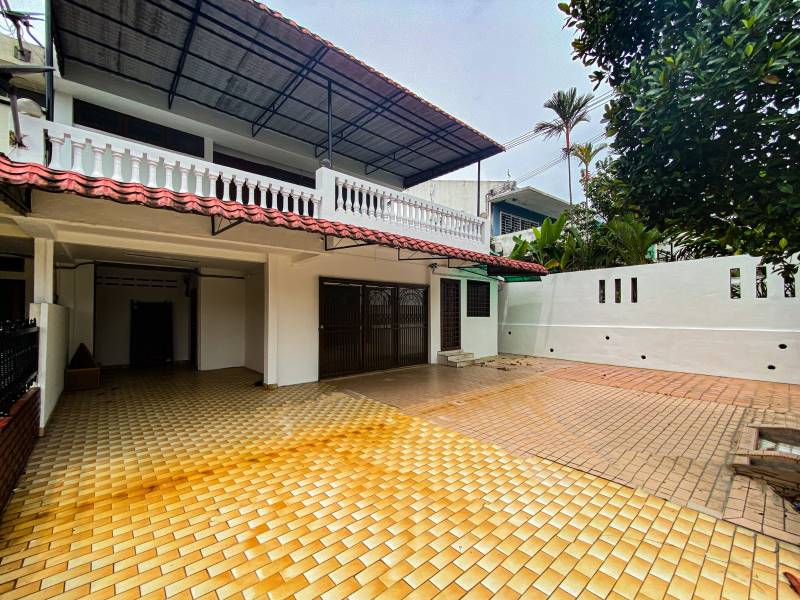Facing School Double Storey Seksyen 6, Shah Alam - photo 2