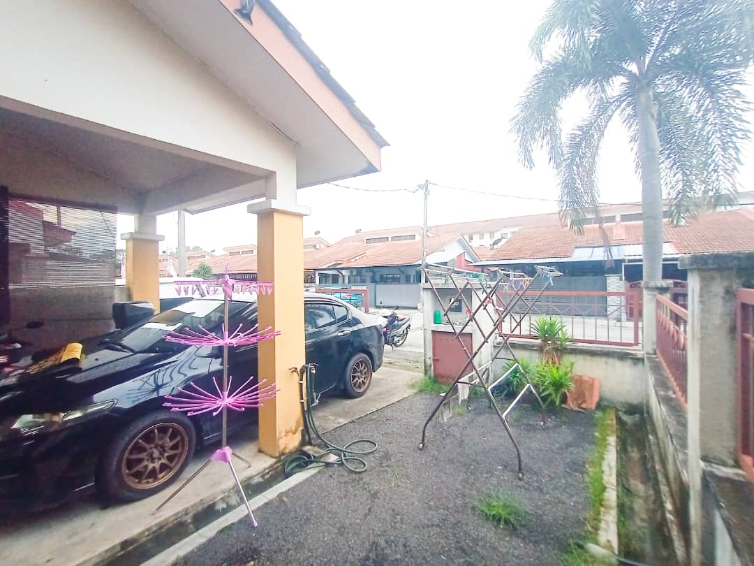 End Lot Teres Setingkat Bandar Putera klang - photo 3