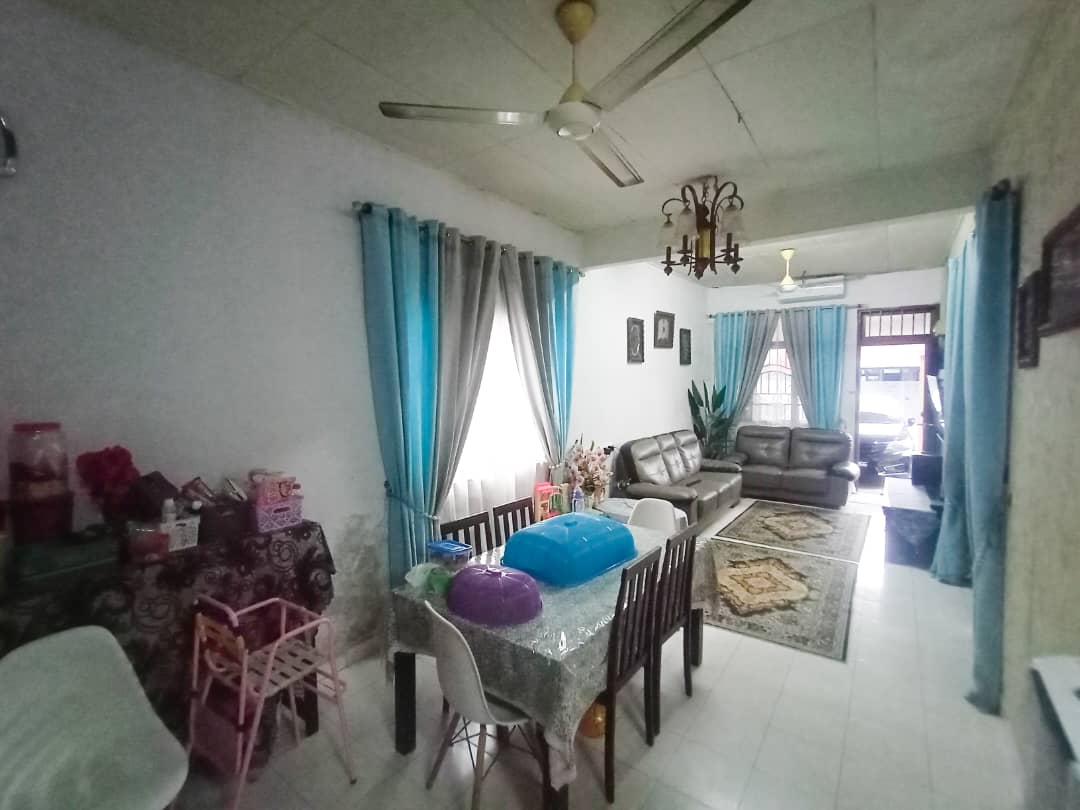End Lot Teres Setingkat Bandar Putera klang - photo 4
