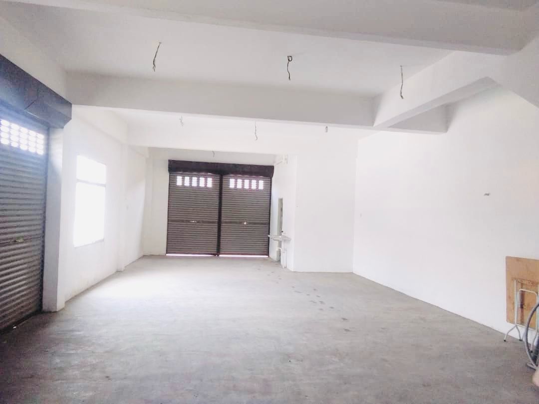 Corner Lot Double Storey Shop Lot, Tmn Karak Indah - photo 4
