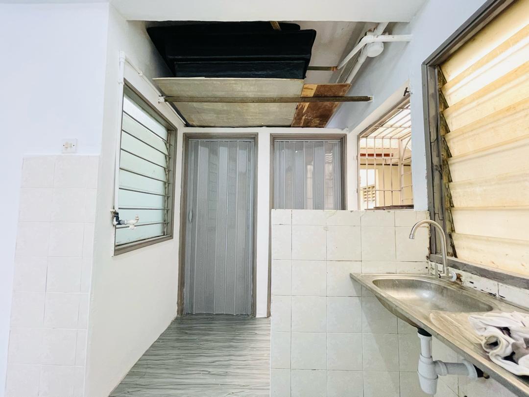 Near Mrt Shop Apartment Putra Raya, Seri Kembangan - photo 10