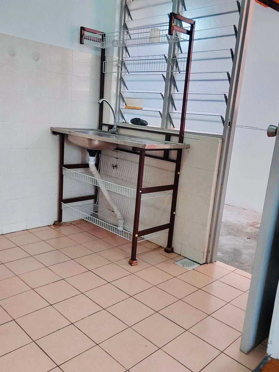 Murah Top Floor Apartment Puchong Court 2, Puchong - photo 6