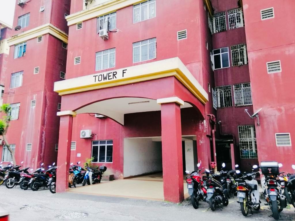 Corner Unit Blok F Mentari Court Petaling Jaya - photo 2