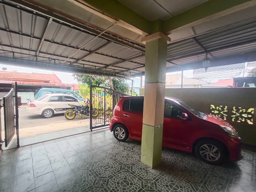 End Lot Single Storey Tmn Meru Jaya 3 Klang - photo 2