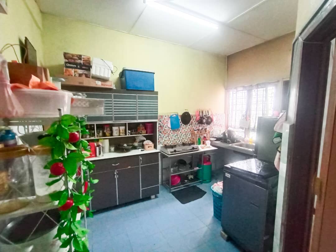 End Lot Single Storey Tmn Meru Jaya 3 Klang - photo 7