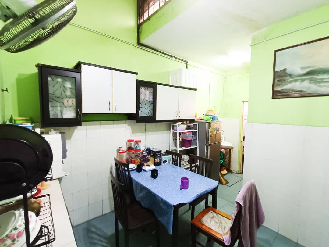 Facing Open Single Storey Tmn Sementa Klang - photo 9