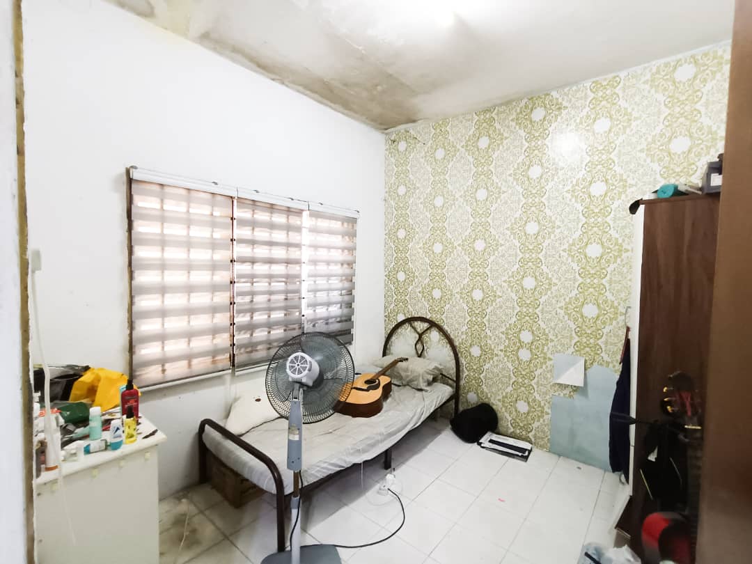Facing Open Single Storey Tmn Sementa Klang - photo 12