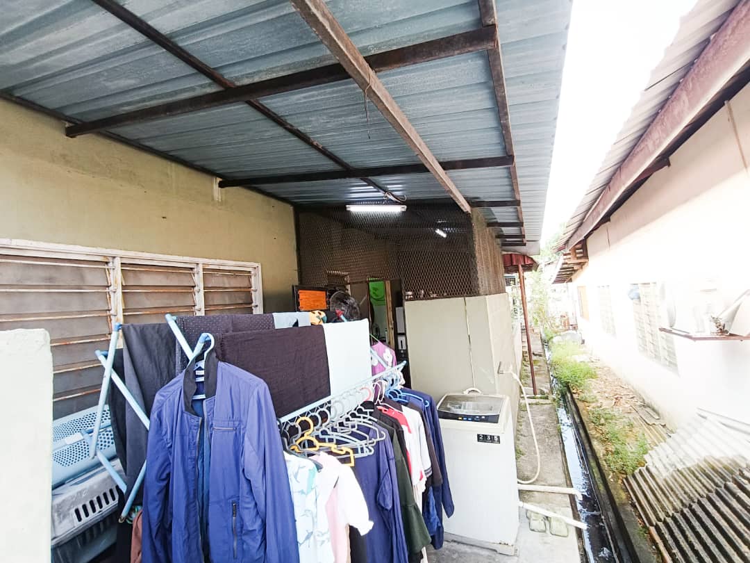 Facing Open Single Storey Tmn Sementa Klang - photo 13