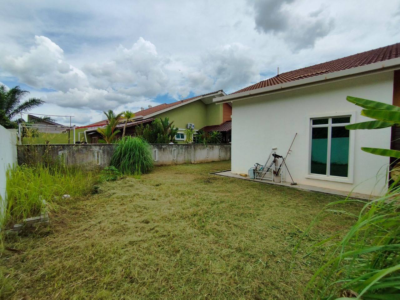 Renovated Semi D 1 Storey Tmn Salak Pekerti Sepang - photo 3