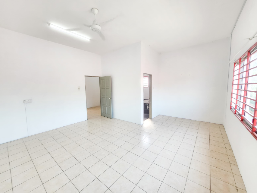 Corner Lot Double Storey Jln Kebun Shah Alam - photo 6