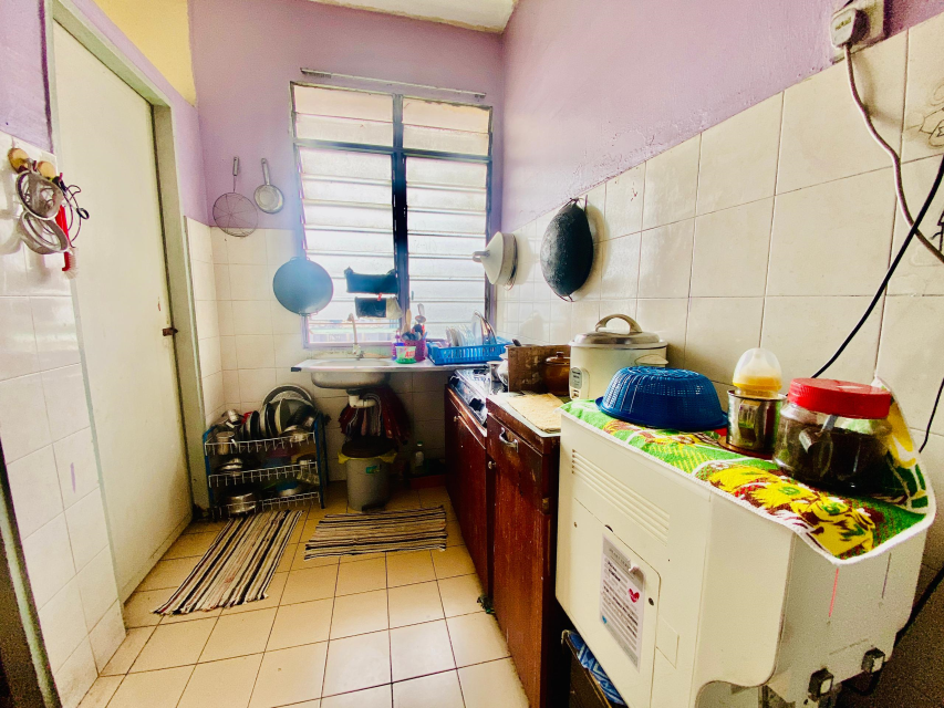 Blok 8 Flat Desa Mentari , Taman Medan Pj - photo 7
