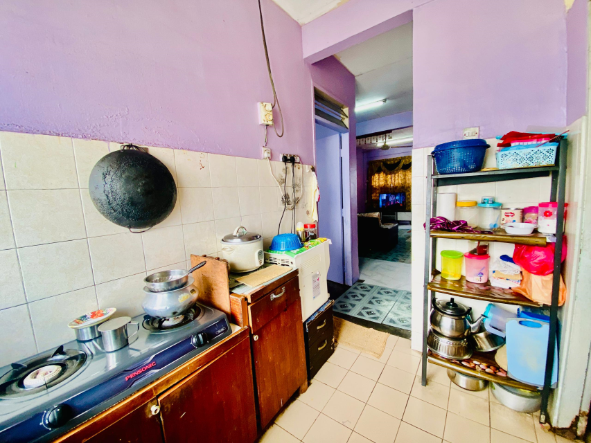 Blok 8 Flat Desa Mentari , Taman Medan Pj - photo 8