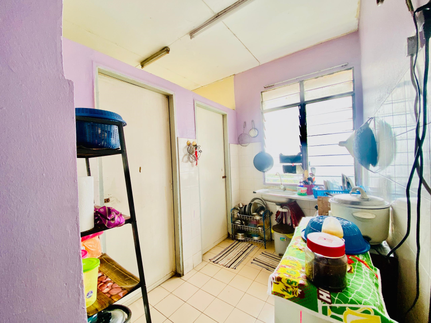Blok 8 Flat Desa Mentari , Taman Medan Pj - photo 10