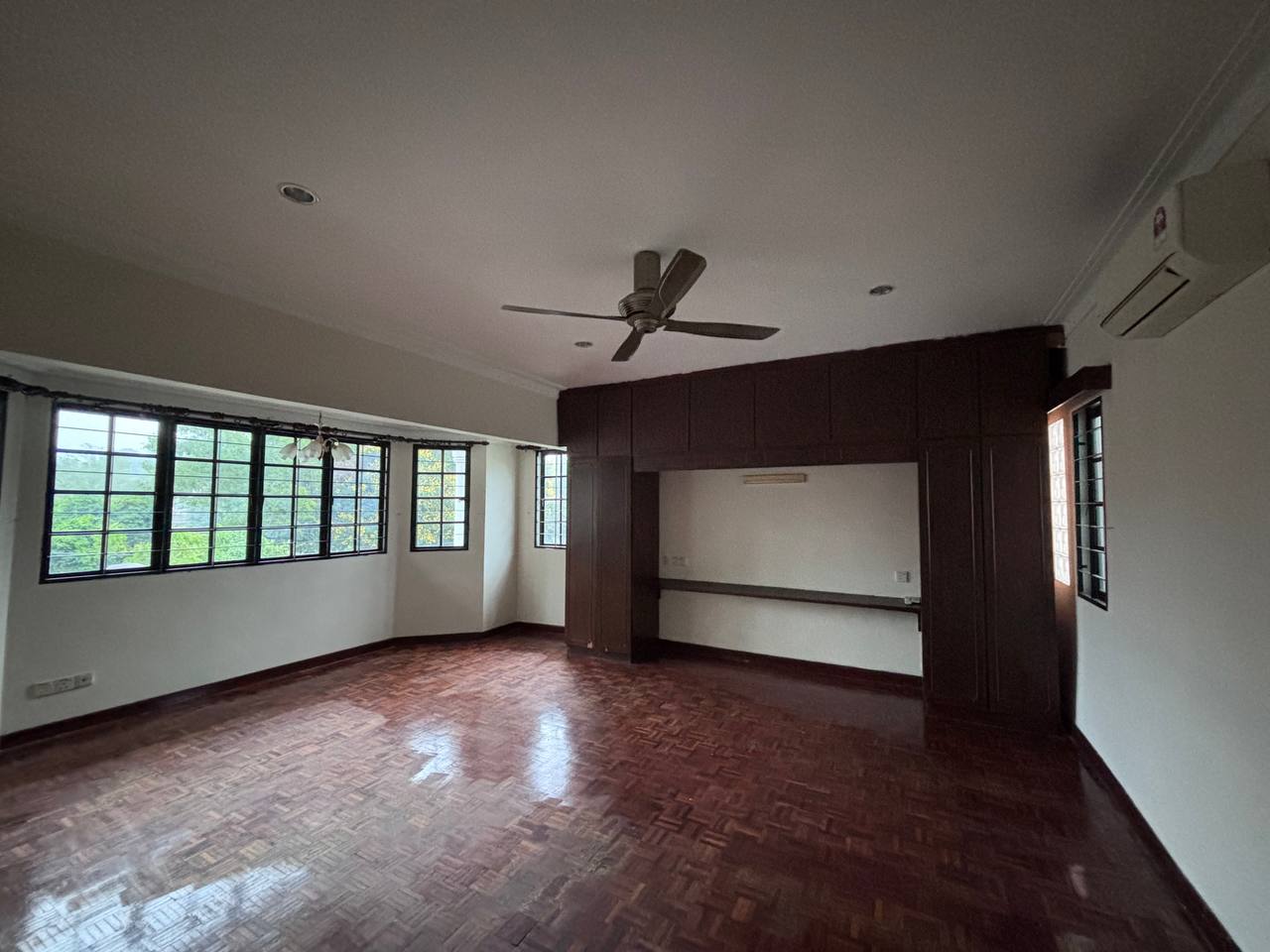 2 and half Storey Bungalow Jln Keruing Bangsar Kl - photo 12