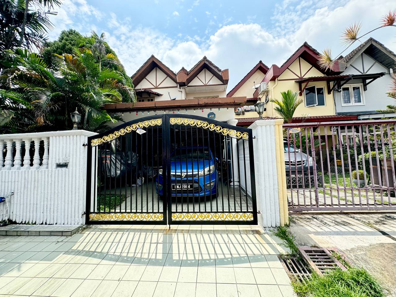 Hot Location Double Storey Terrace Ss7 Kelana Jaya - photo 2