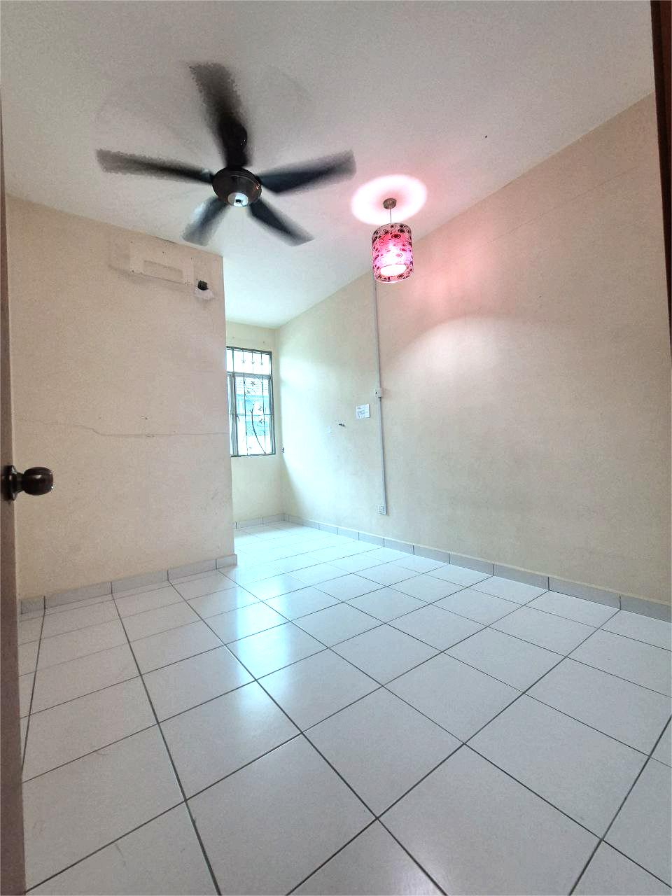 Freehold Double Storey Taman Kajang Impian, Bangi - photo 12
